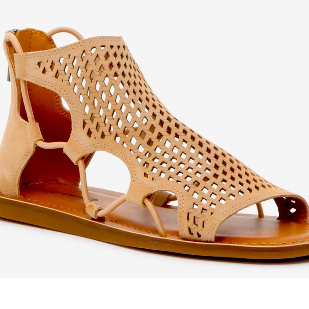 Lucky real leather sandals size 8.5 neutral color that goes with everything